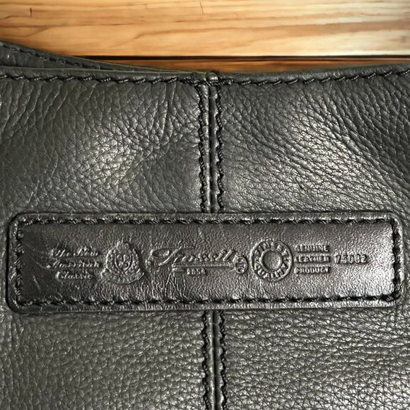 Fossil ‎ Vintage Black Pebbled Leather Hobo Shoulder Crossbody Shoulder Bag - Picture 2 of 10